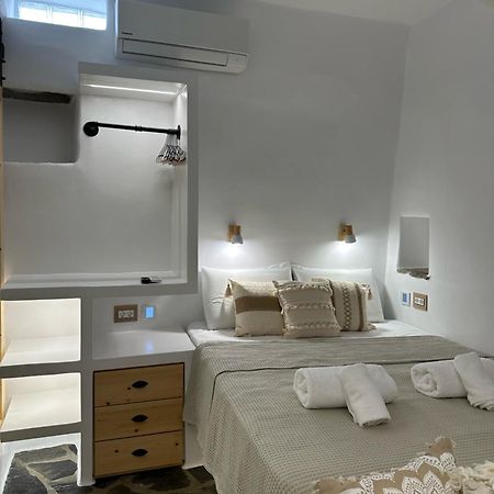 Mikri Kamara Suite Tripótamos Eksteriør billede
