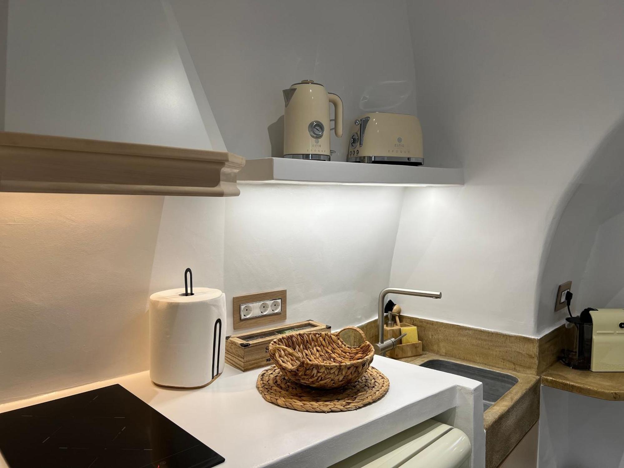 Mikri Kamara Suite Tripótamos Eksteriør billede